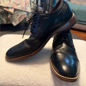 Classic Black Leather Men's Shoes Crown & Ivy